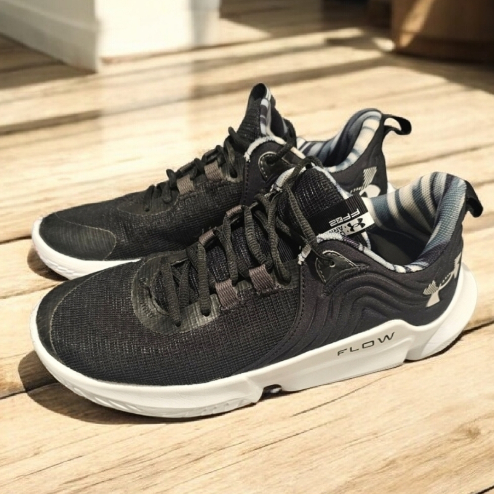 Under Armour Flow FUTR X2 Black And White--Womens Size 9 & Mens 7.5